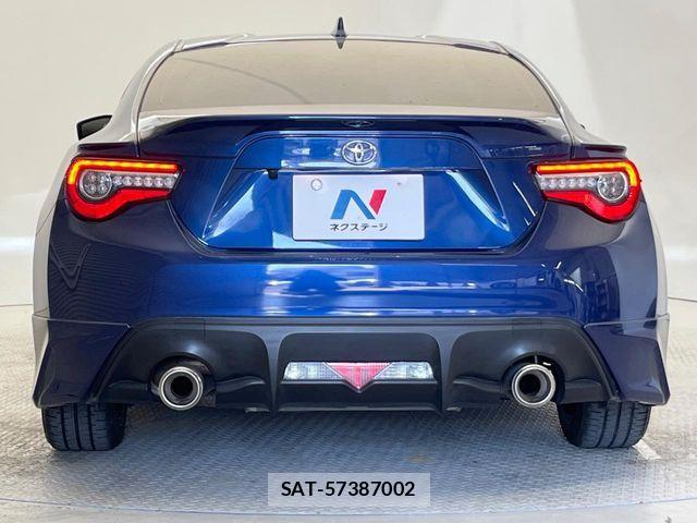 Toyota 86 2017-10 8625566-14