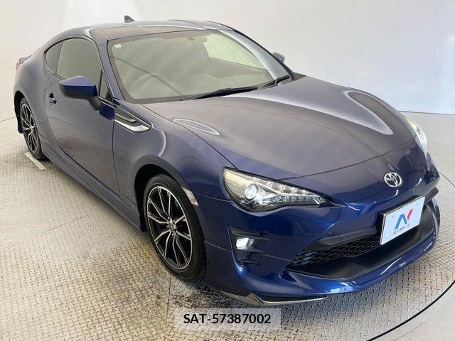 Toyota 86 2017-10 8625566-15