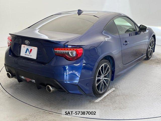 Toyota 86 2017-10 8625566-16