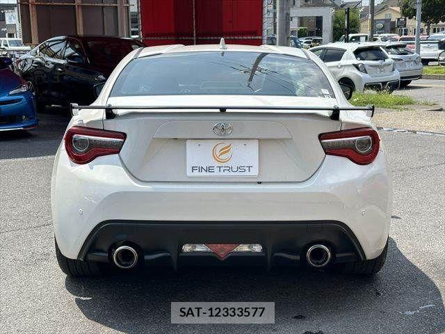 Toyota 86 2018-02 8625561-16