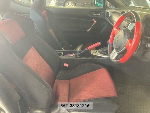 Toyota 86 2013-05 8625565-12