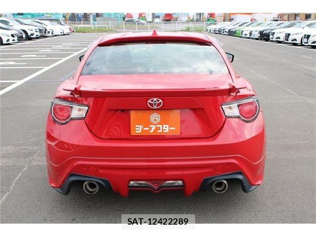 Toyota 86 2012-08 8625569-11