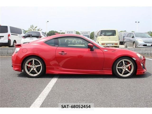 Toyota 86 2013-02 8625562-10