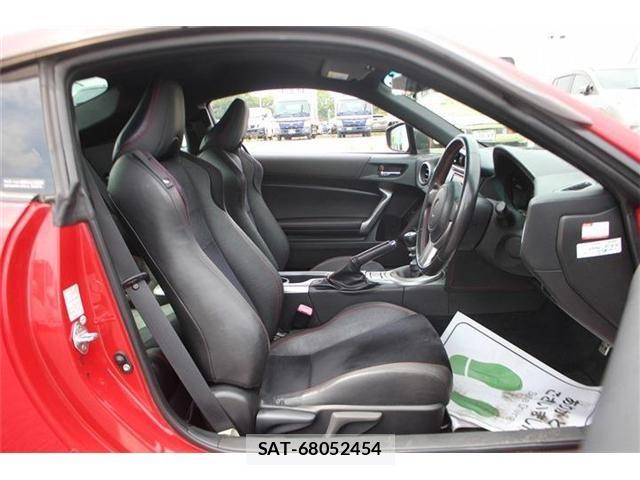 Toyota 86 2013-02 8625562-19