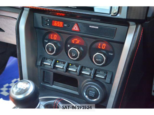 Toyota 86 2012-10 8625564-11