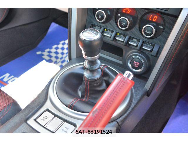 Toyota 86 2012-10 8625564-13
