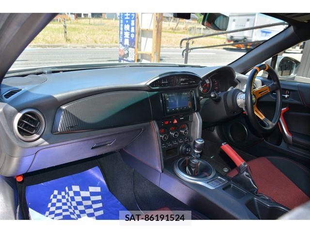 Toyota 86 2012-10 8625564-14
