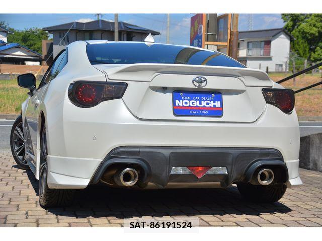 Toyota 86 2012-10 8625564-18