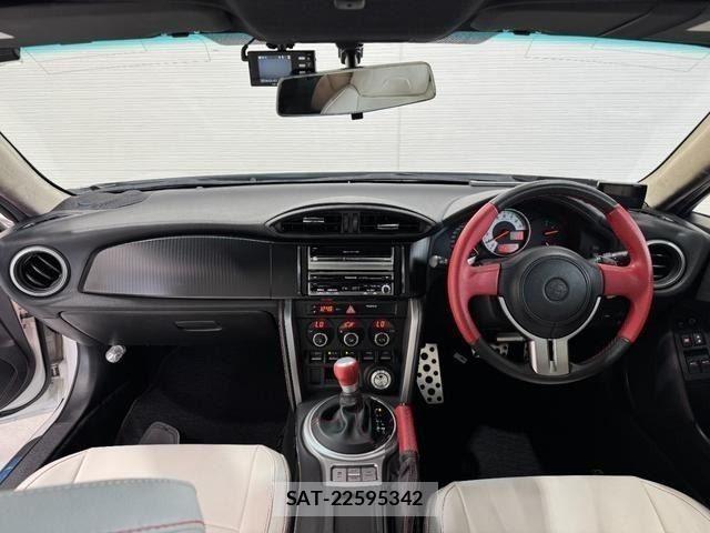 Toyota 86 2012-09 8665624-1