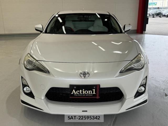 Toyota 86 2012-09 8665624-2