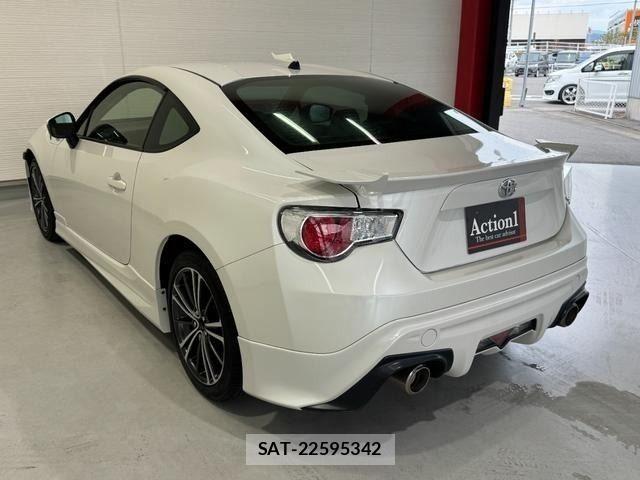 Toyota 86 2012-09 8665624-3