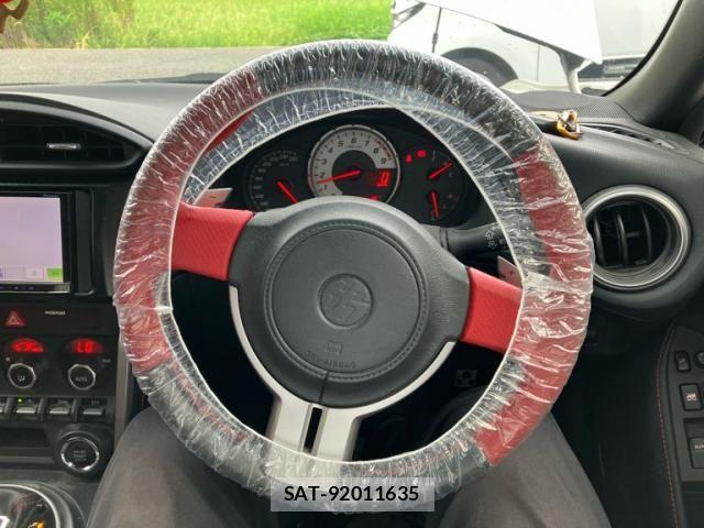 Toyota 86 2012-06 8657102-13