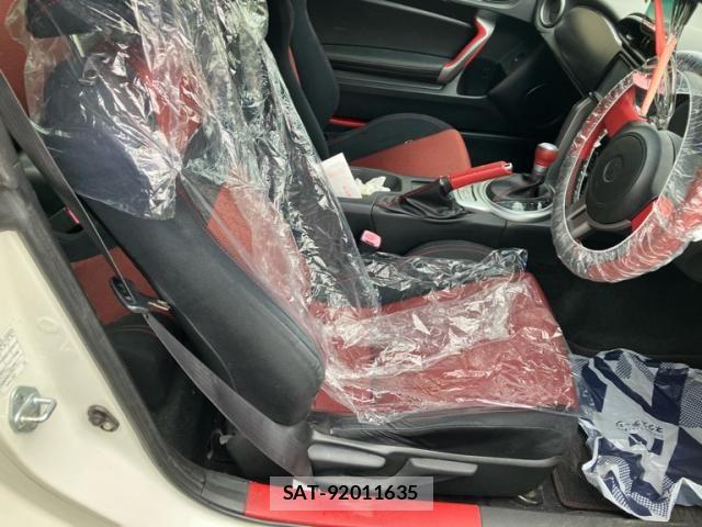 Toyota 86 2012-06 8657102-8