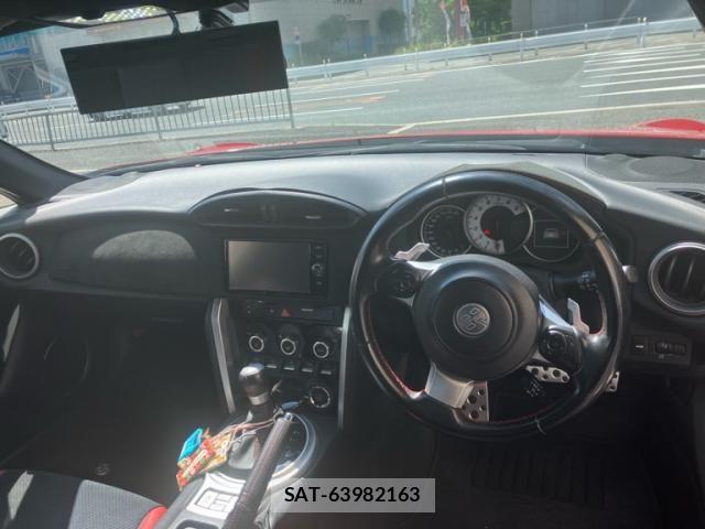 Toyota 86 2018-07 8656867-12