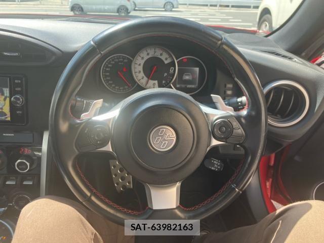 Toyota 86 2018-07 8656867-16