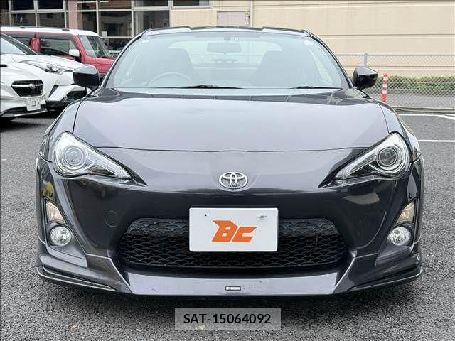 Toyota 86 2012-08 8657066-20