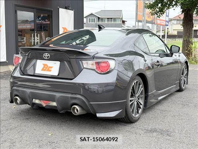 Toyota 86 2012-08 8657066-23