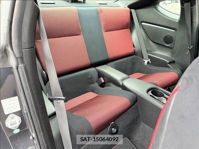 Toyota 86 2012-08 8657066-25