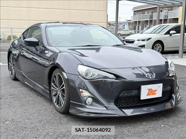 Toyota 86 2012-08 8657066-4