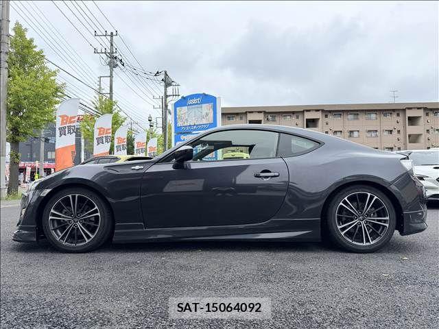 Toyota 86 2012-08 8657066-5