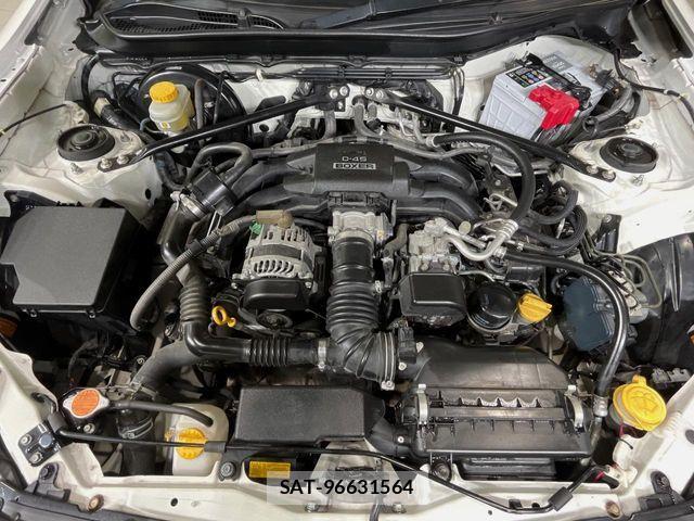 Toyota 86 2012-10 8657028-17