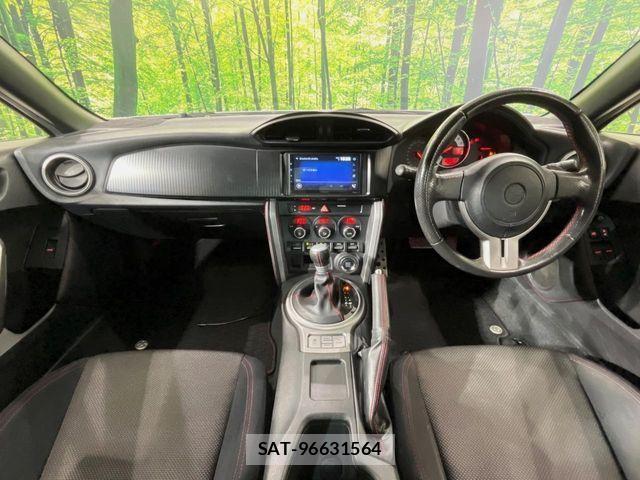 Toyota 86 2012-10 8657028-1