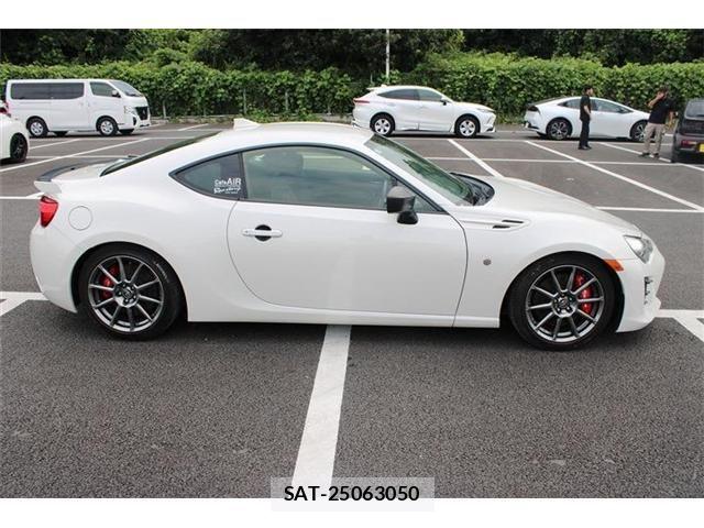 Toyota 86 2021-01 8684737-12