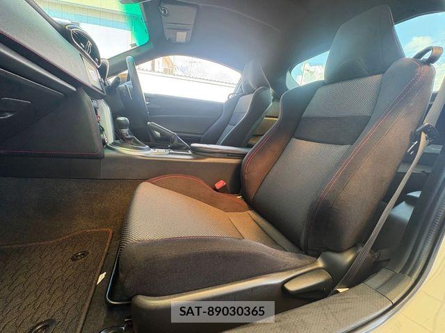 Toyota 86 2012-08 8684783-4