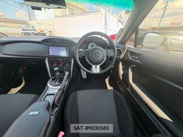 Toyota 86 2012-08 8684783-8