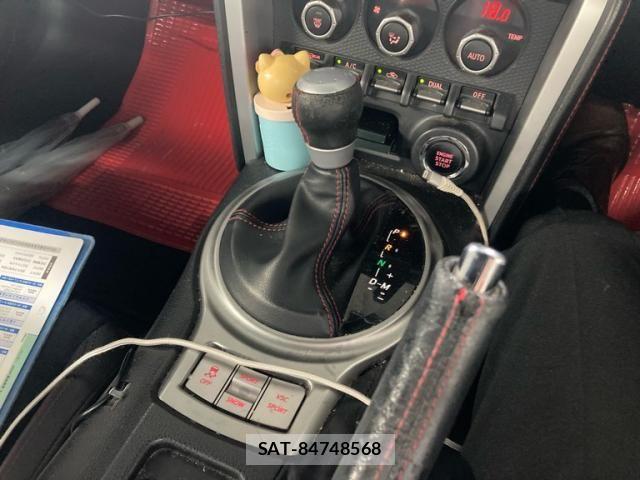 Toyota 86 2012-06 8684828-18