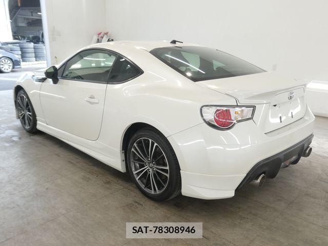 Toyota 86 2014-01 8778980-1