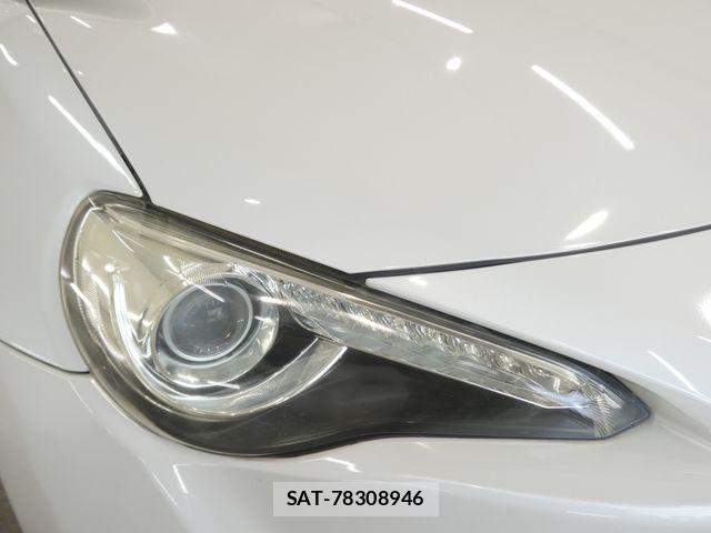 Toyota 86 2014-01 8778980-6