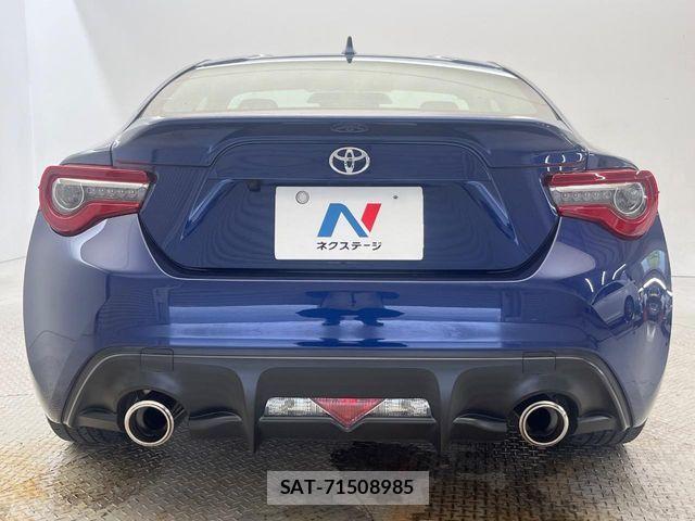 Toyota 86 2017-12 8778933-14