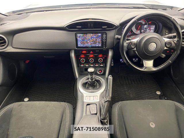 Toyota 86 2017-12 8778933-1