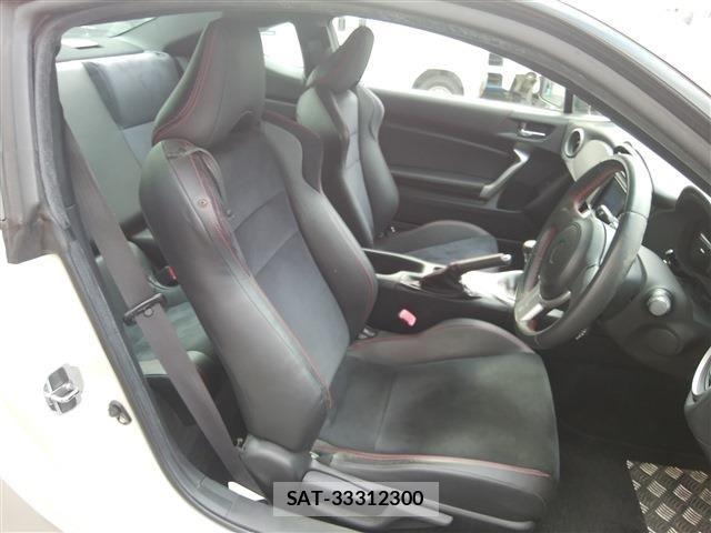 Toyota 86 2015-07 8795017-13