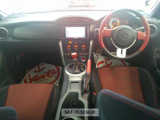 Toyota 86 2012-09 8827068-12
