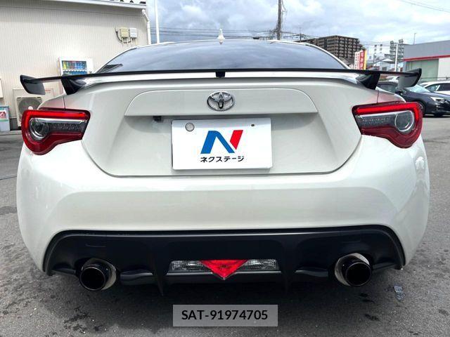Toyota 86 2018-07 8827017-15
