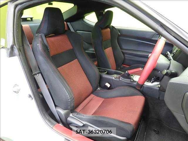 Toyota 86 2015-11 8827088-17