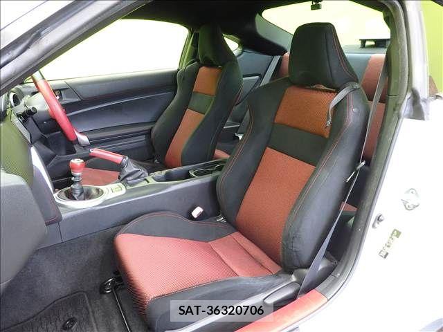 Toyota 86 2015-11 8827088-22