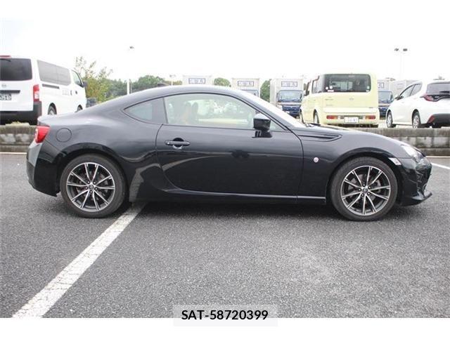 Toyota 86 2016-09 8847765-16