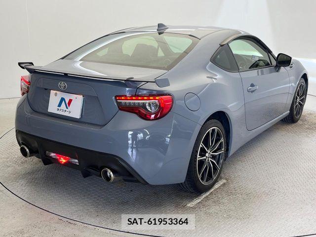Toyota 86 2018-02 8847731-17