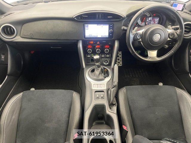 Toyota 86 2018-02 8847731-1