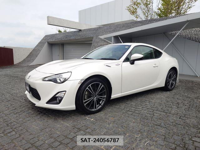 Toyota 86 2012-09 8847764-1