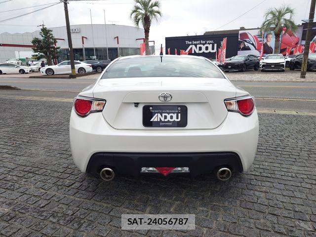Toyota 86 2012-09 8847764-6