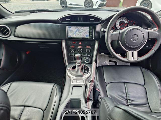 Toyota 86 2012-09 8847764-8