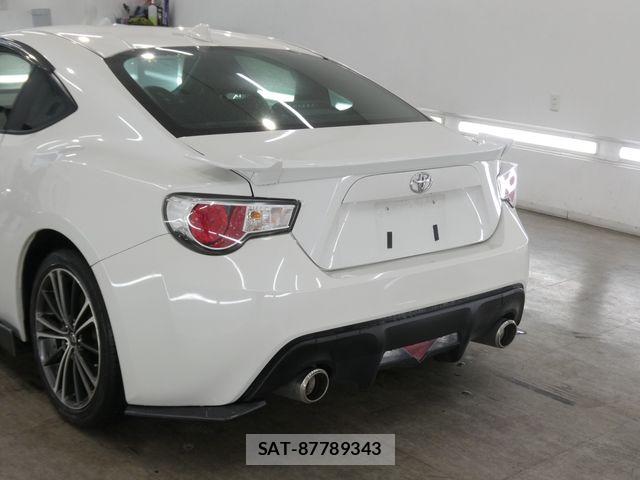 Toyota 86 2014-11 8847802-12