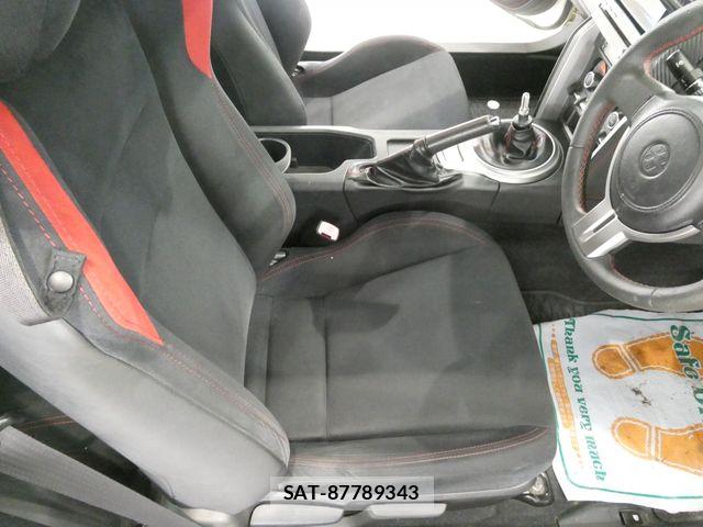 Toyota 86 2014-11 8847802-16