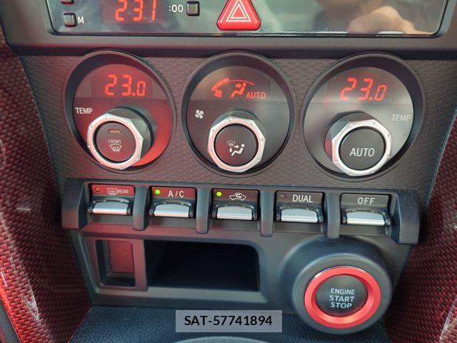 Toyota 86 2015-11 8847801-16