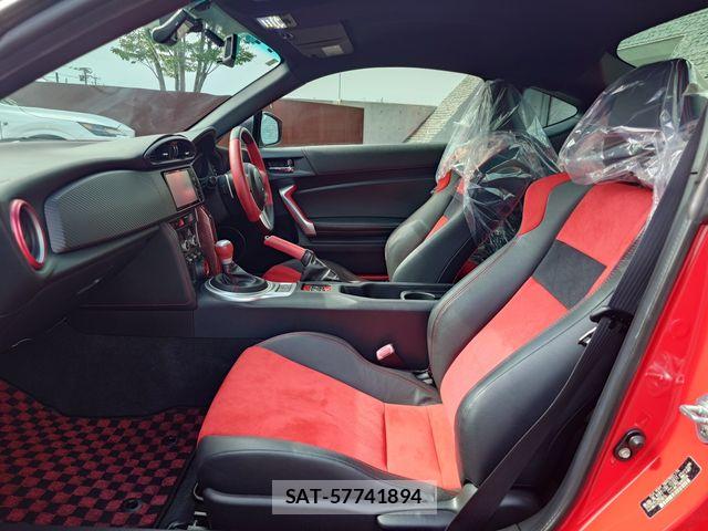 Toyota 86 2015-11 8847801-18