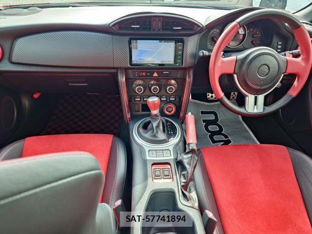 Toyota 86 2015-11 8847801-8